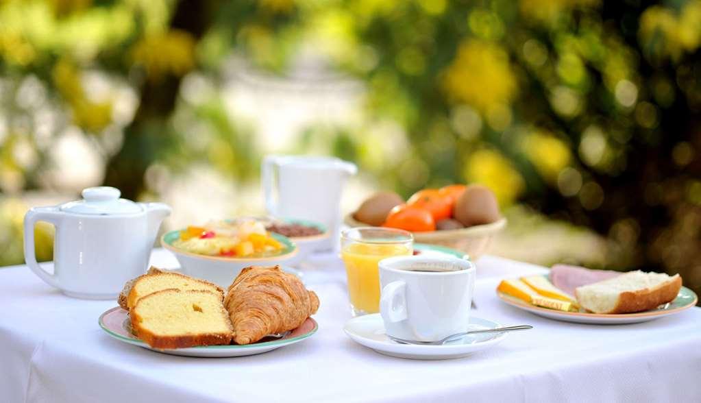 Brit Hotel Confort Pau Lons Pokoj fotografie