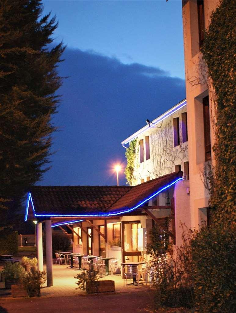 Brit Hotel Confort Pau Lons Exteriér fotografie