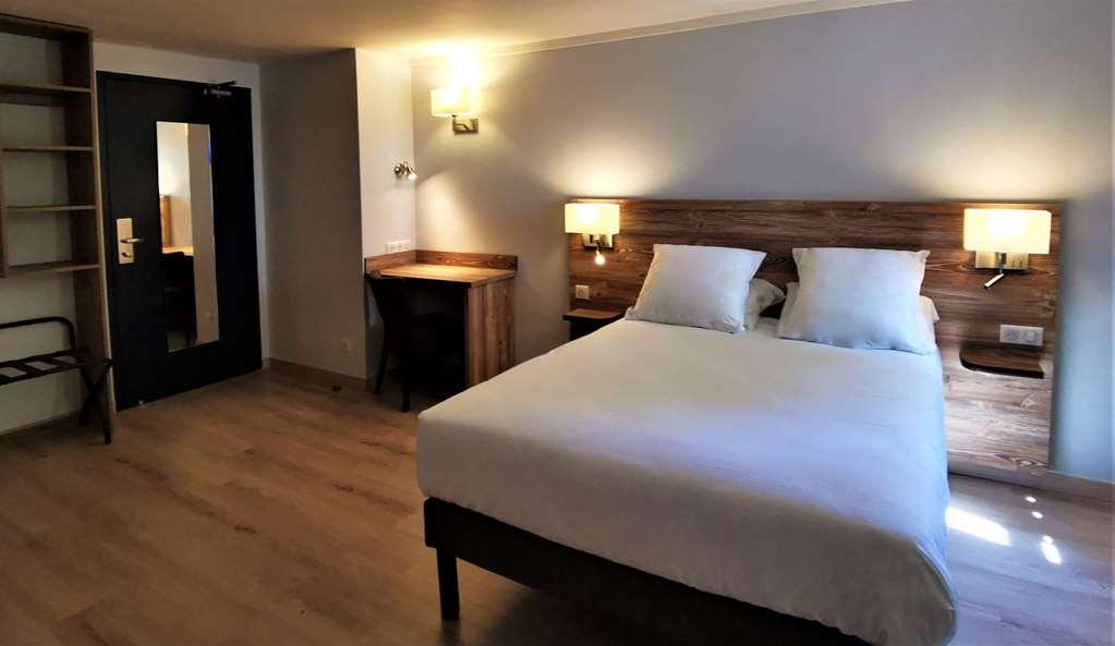 Brit Hotel Confort Pau Lons Pokoj fotografie
