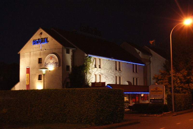Brit Hotel Confort Pau Lons Exteriér fotografie