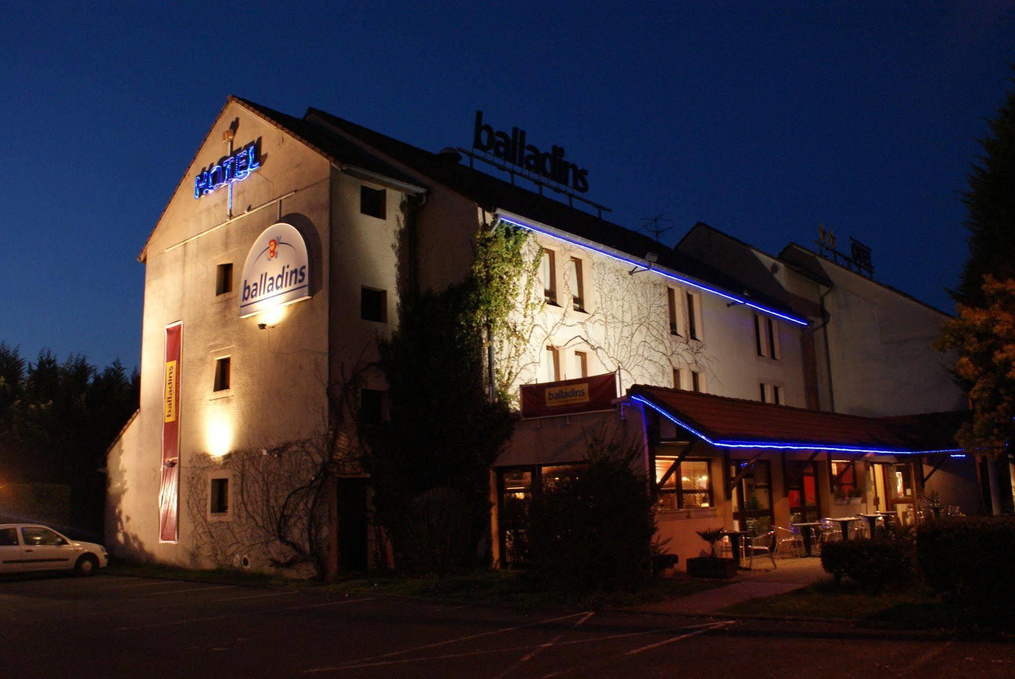 Brit Hotel Confort Pau Lons Exteriér fotografie